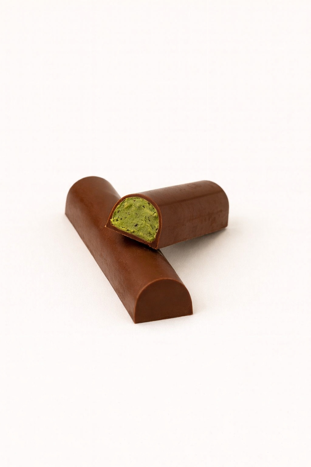 قطعتان من كنافة الشوكولاتة بالفستق من دبي خالية من السكر (35 غرام) + قطعة واحدة من البرالين